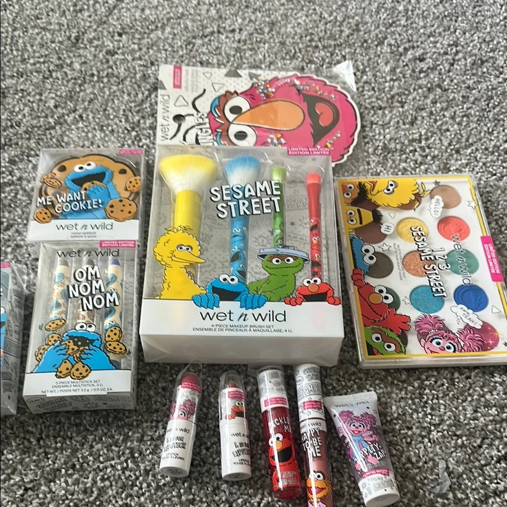!! HOST PICK !! Wet Wild Sesame Street Makeup Collection